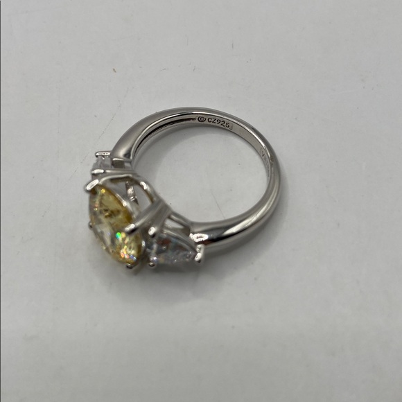 Sterling Silver 925 Simulated Oval Canary Diamond Ring Platinum Plated 7.5 - Picture 7 of 9
